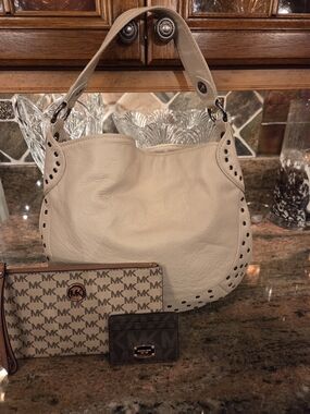 Michael Kors Beige-Cream Stud-Trim Leather Hobo Bag With Wristlet And Cardholder